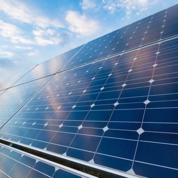 چگونه پنل های خورشیدی کار می کنند؟
